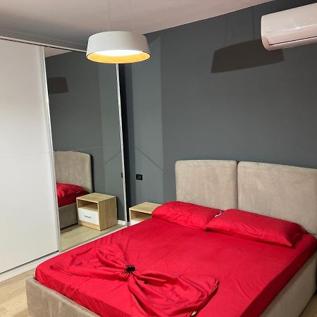 Amion Apartment In Center Of Tiranë Luaran gambar