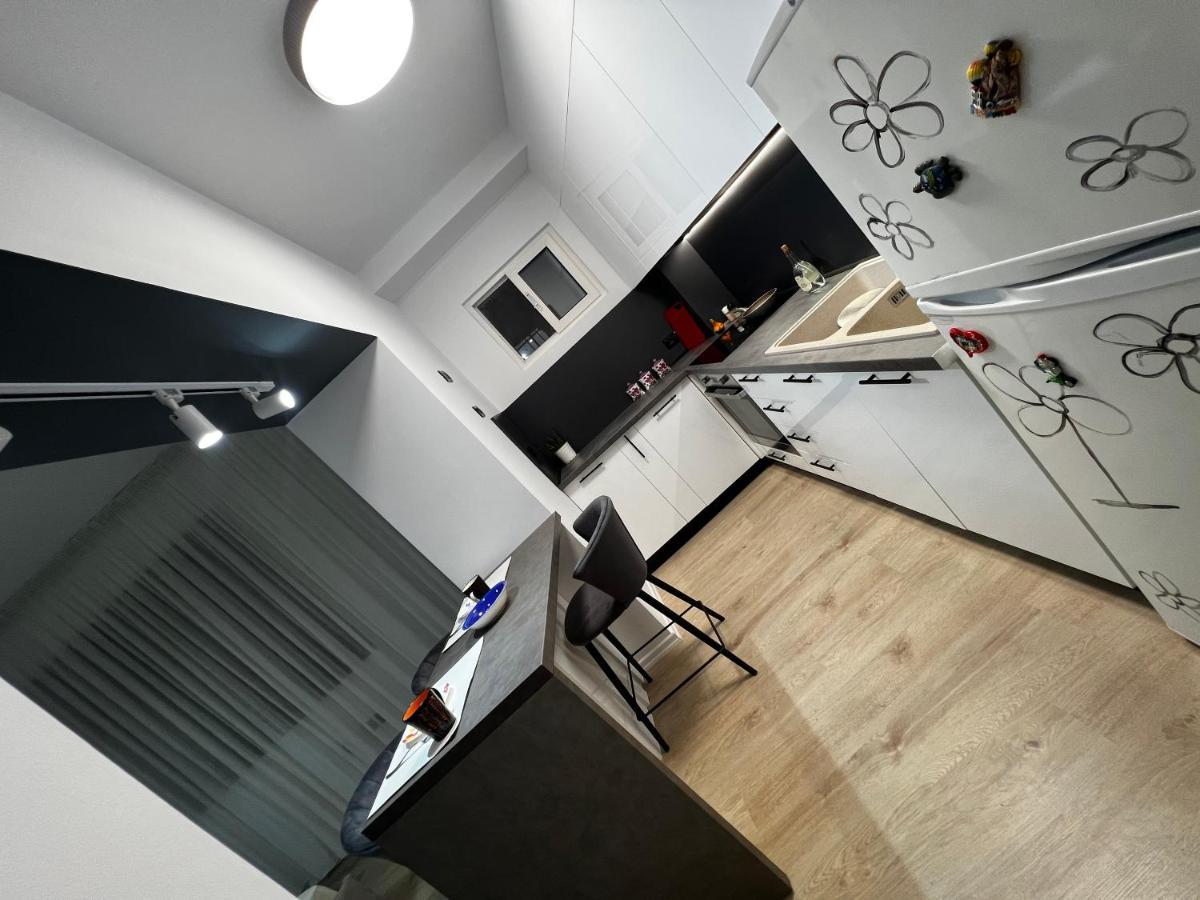 Amion Apartment In Center Of Tiranë Luaran gambar