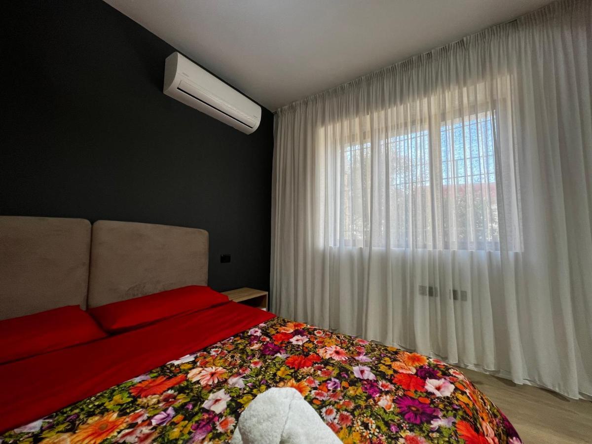 Amion Apartment In Center Of Tiranë Luaran gambar
