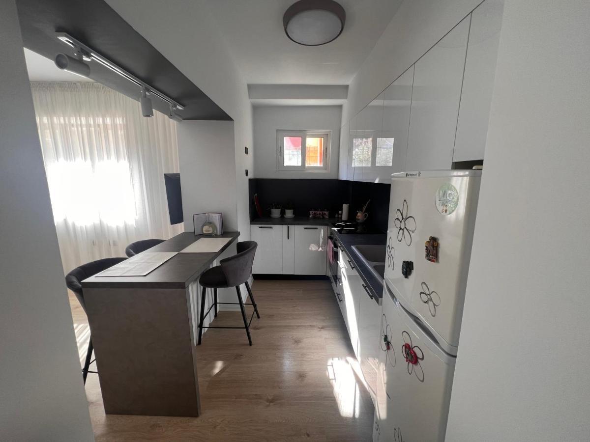 Amion Apartment In Center Of Tiranë Luaran gambar